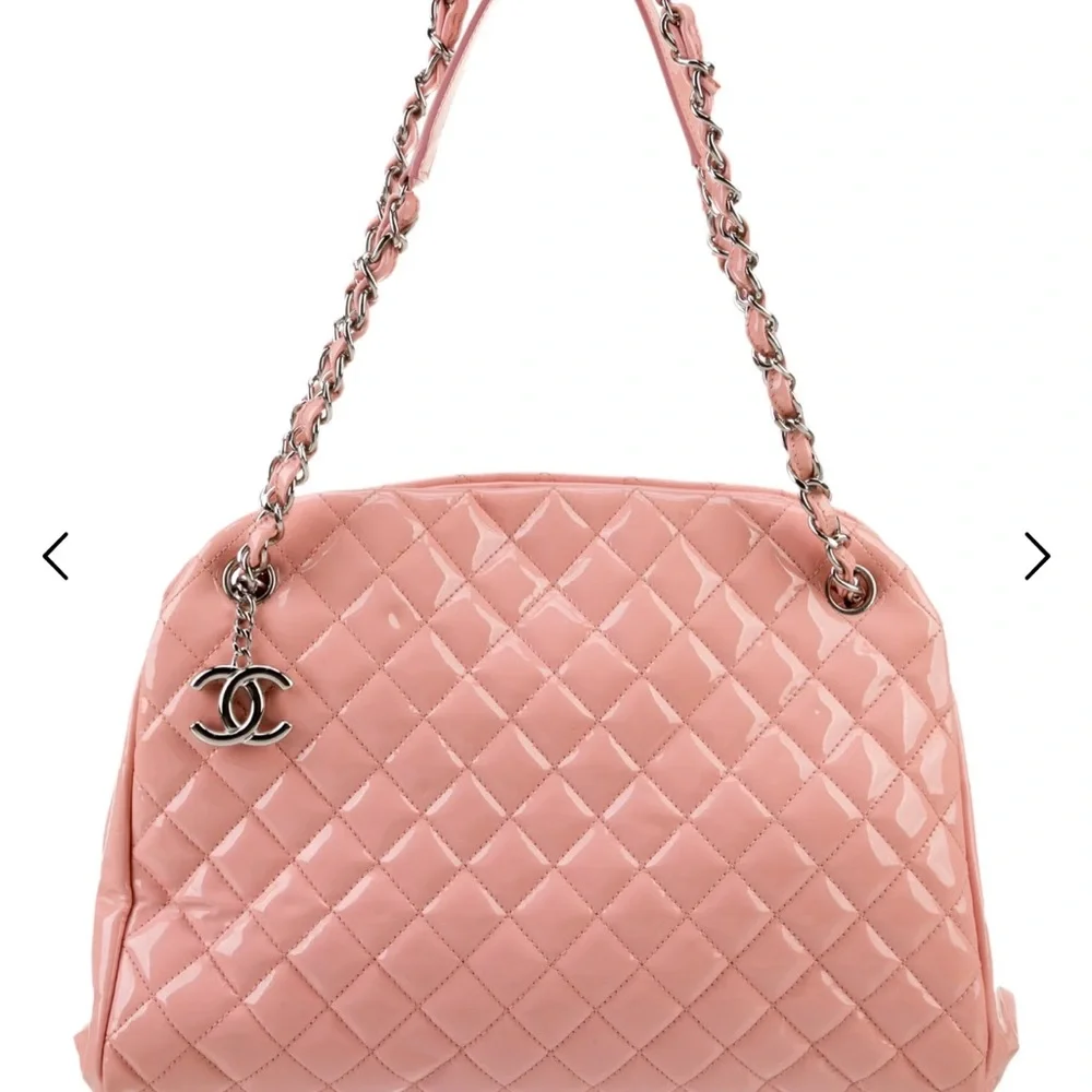 Chanel Blush Quilted Shoulder Bag - Picture 1 of 7